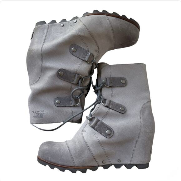 Sorel Joan of Arctic Boots Womens 11 Gray Leather Chunky Lug Hidden Wedge Shoes - Picture 1 of 9